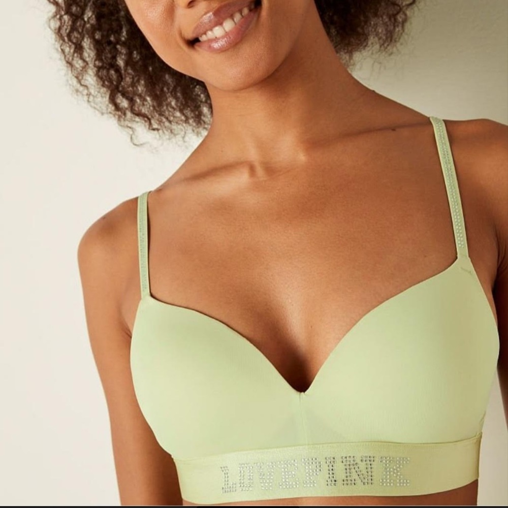 NWT Victoria’s Secret PINK Wireless Push-up